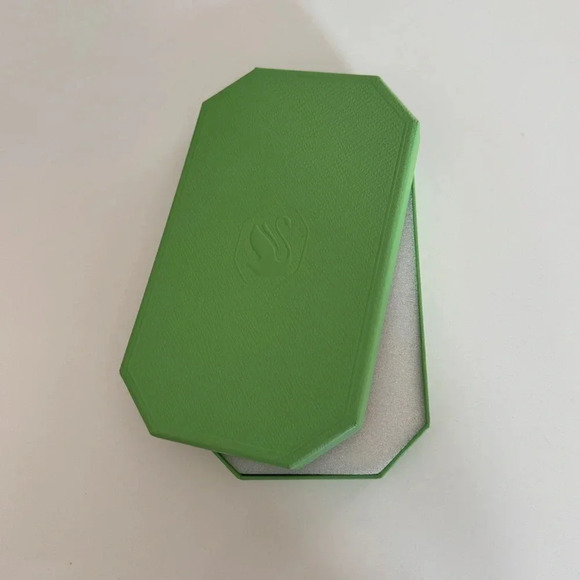 SWAROVSKI- Phone Case- IPhone 15 Pro Max- Crystal- Ombré- Sparkle- Gold- Box - Picture 14 of 16